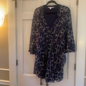 Diane von Furstenburg caftan-style tunic/minidress.  Navy/cream print, size M